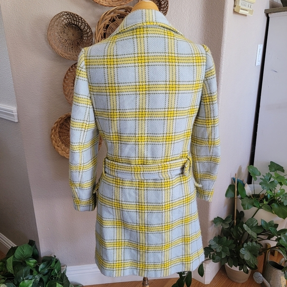 Stylish Vintage Union Made Plaid Pea Coat with Belt Spring - Picture 7 of 9